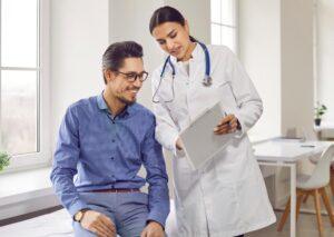 A doctor informs her patient about where and how to inject semaglutide and gives a weight loss guide prior to prescribing the medication.